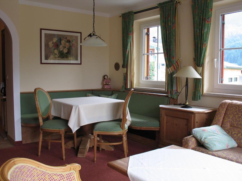 Triendlhof Hotell Zöblen Rum bild